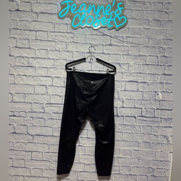 Lululemon Align High-Rise Pant 25" *Shine
Radiate Foil Print Black size 14 - Picture 5 of 15